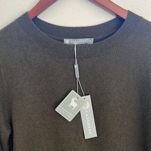 NWT Cashmere Sweater Medium Army Green, rolled cuff and bottom hem